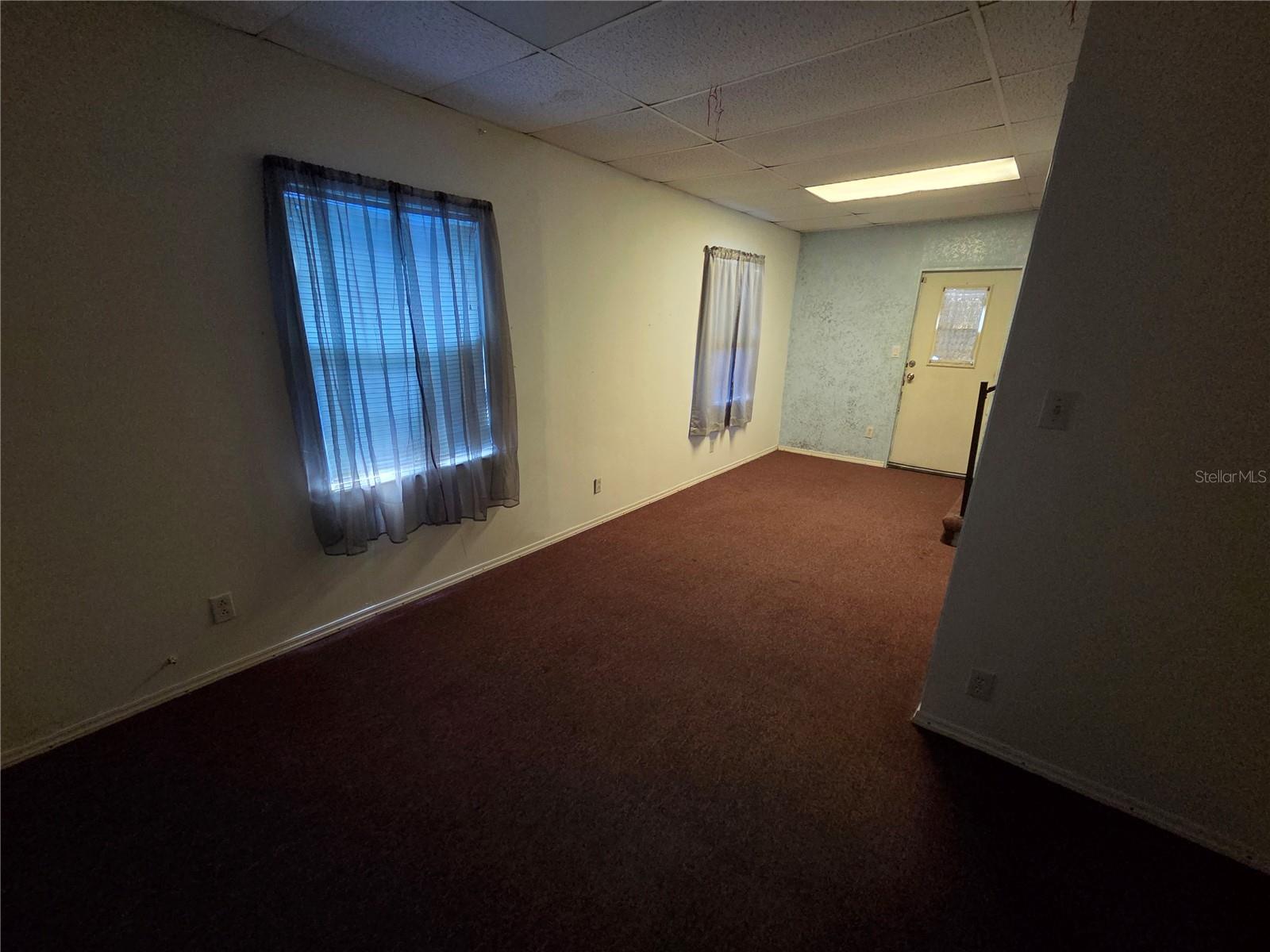 Image 7 of 20 For 39033 Flora Avenue