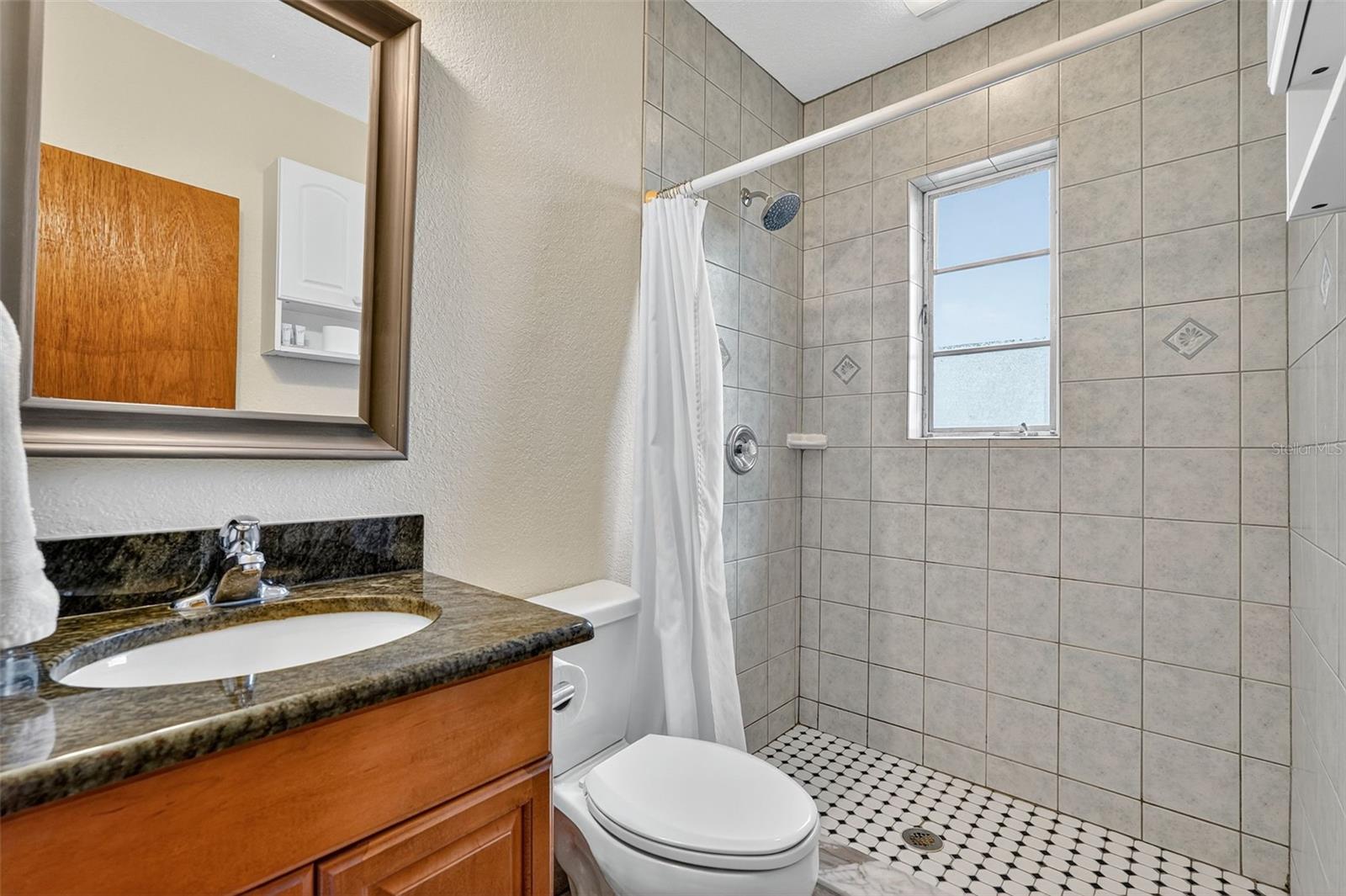 Image 20 of 59 For 3110 Philippe Parkway