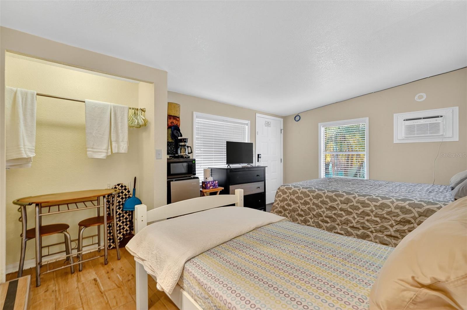 Image 42 of 59 For 3110 Philippe Parkway