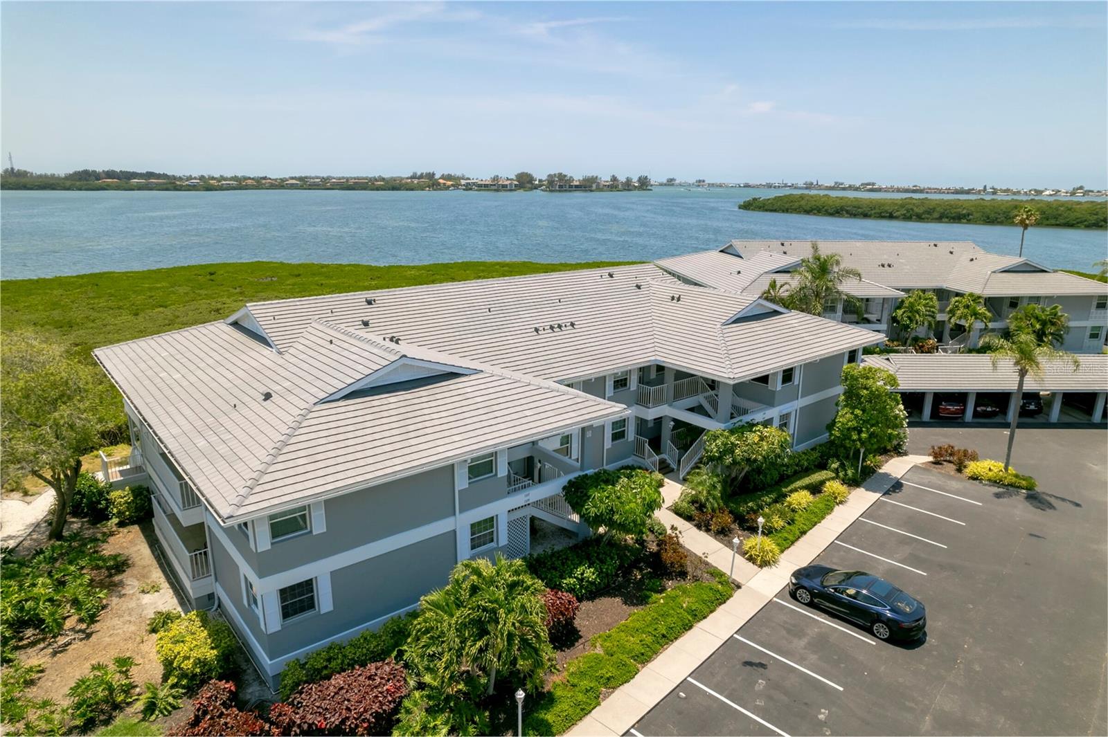 Image 2 of 53 For 1343 Perico Point Circle 117