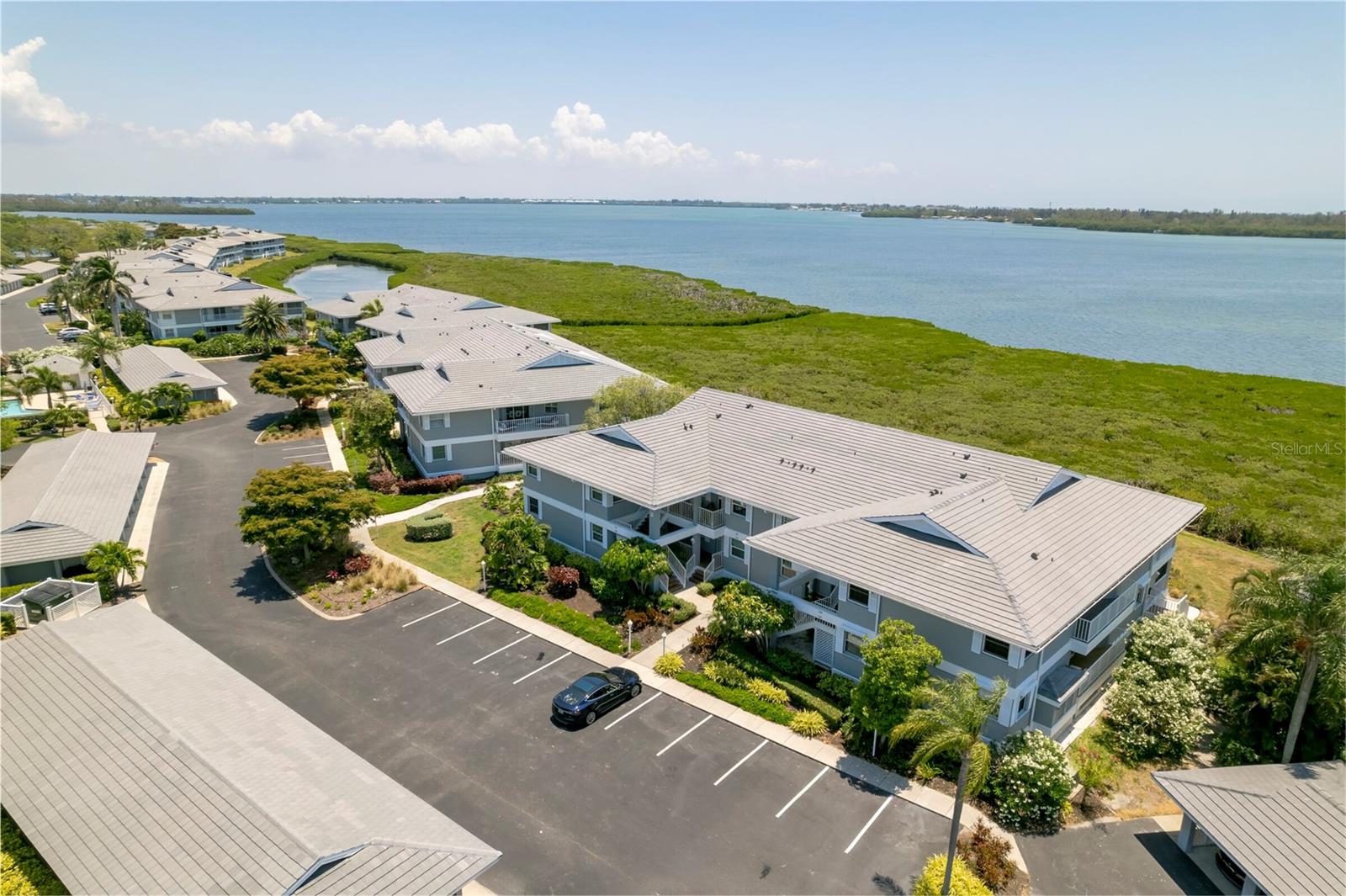 Image 3 of 53 For 1343 Perico Point Circle 117