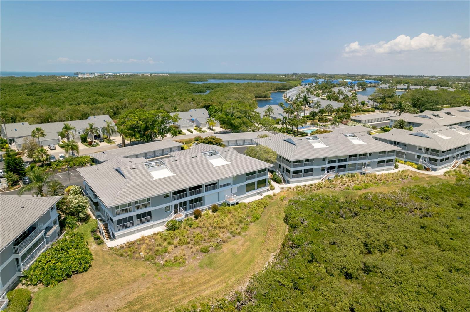 Image 4 of 53 For 1343 Perico Point Circle 117