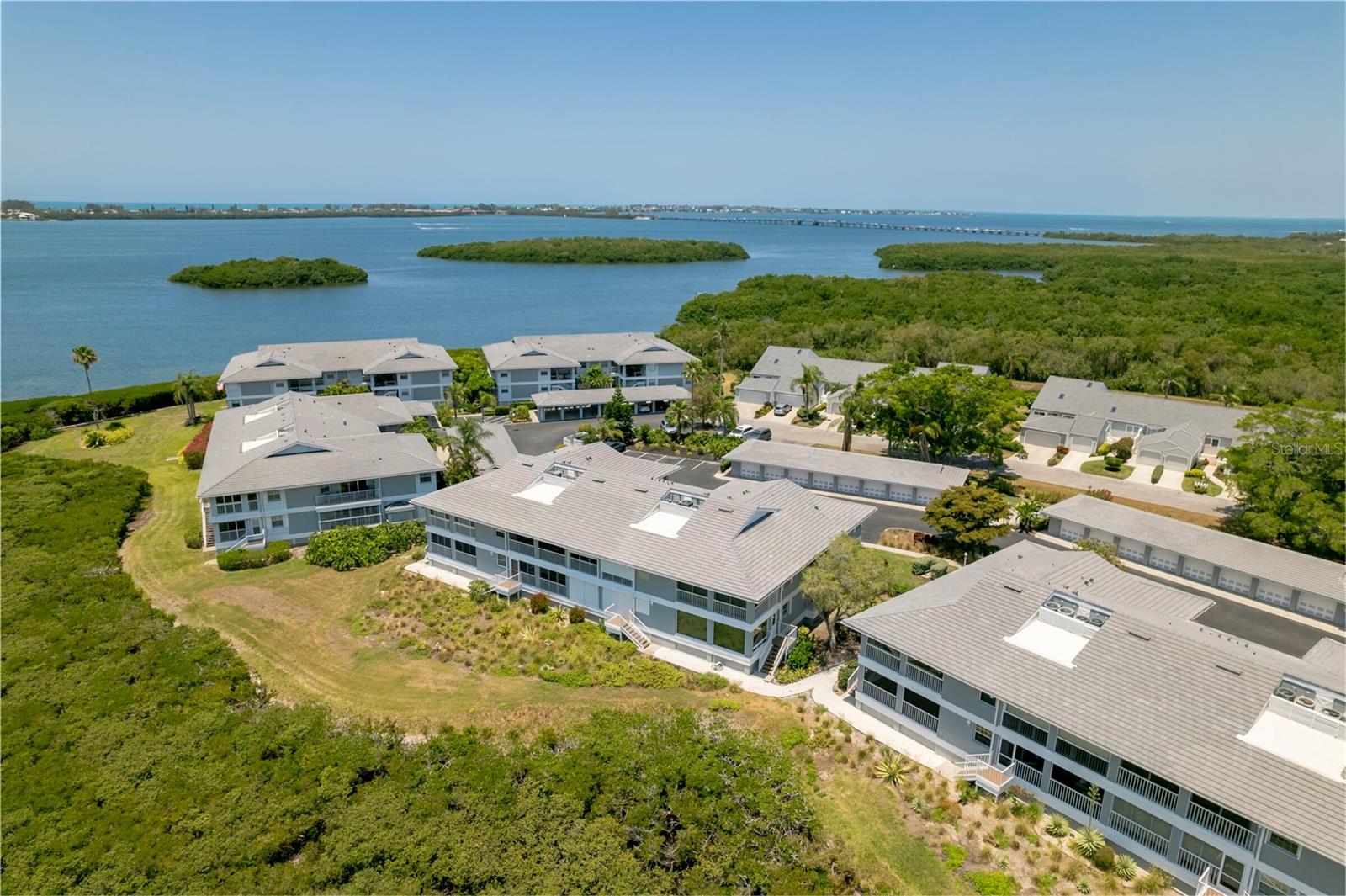 Image 5 of 53 For 1343 Perico Point Circle 117