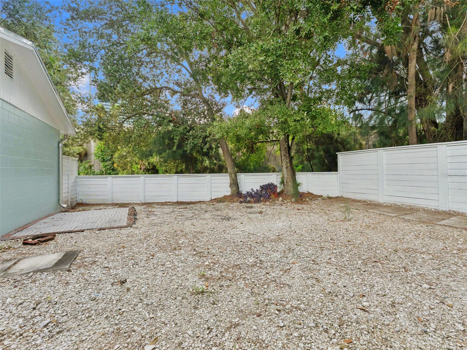 Image 19 of 33 For 3102 San Juan Street B