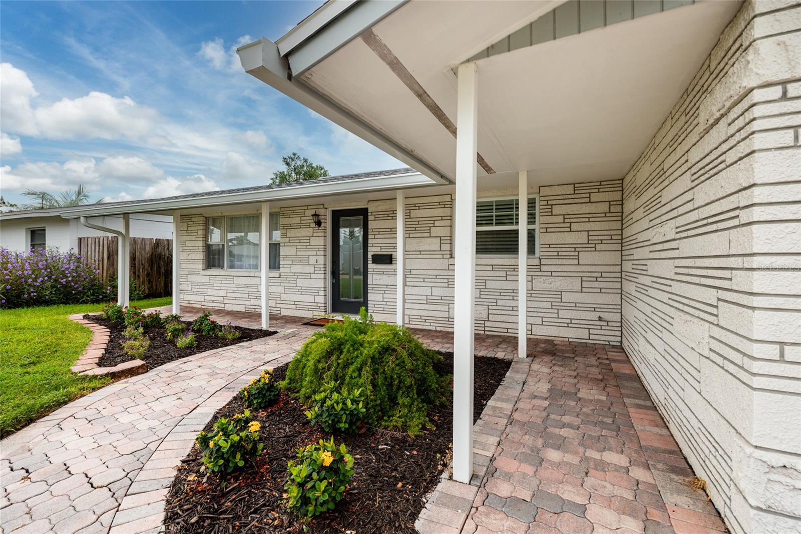 Image 2 of 28 For 150 87th Avenue N