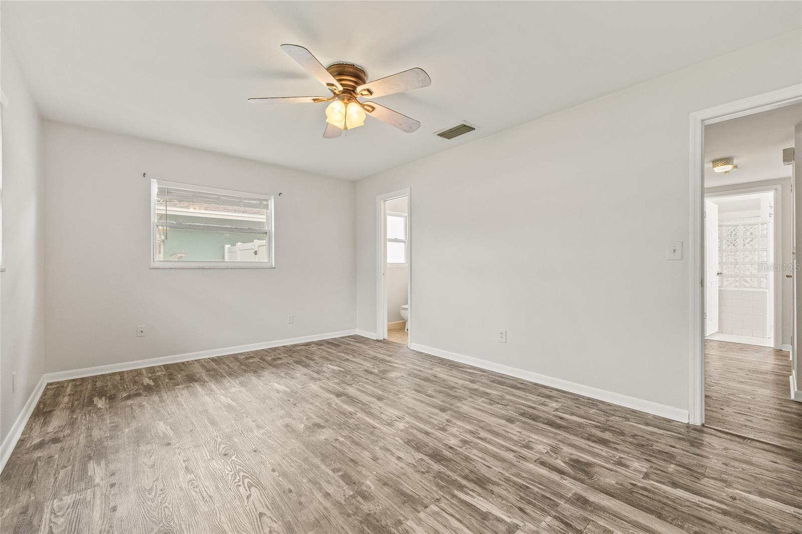 Image 18 of 31 For 1124 Sousa Drive