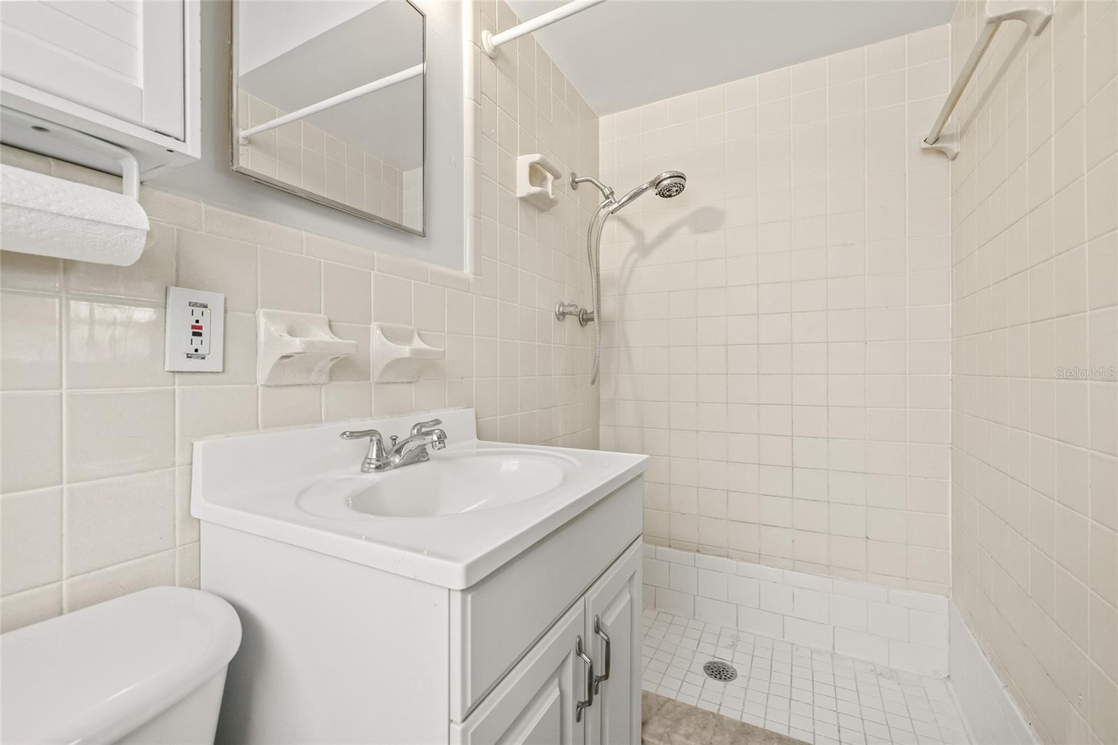 Image 21 of 31 For 1124 Sousa Drive