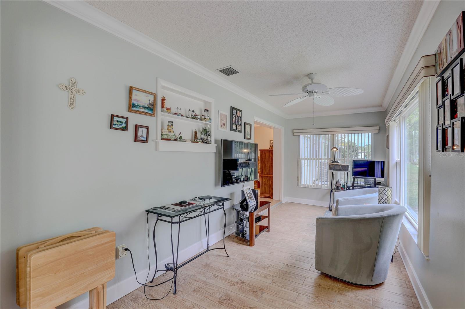 Image 18 of 53 For 8087 Annwood Road