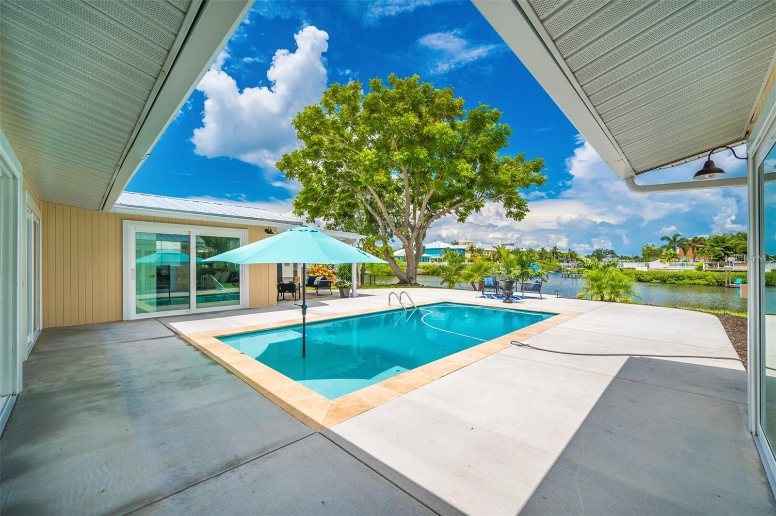 Image 22 of 37 For 469 Flamingo Drive