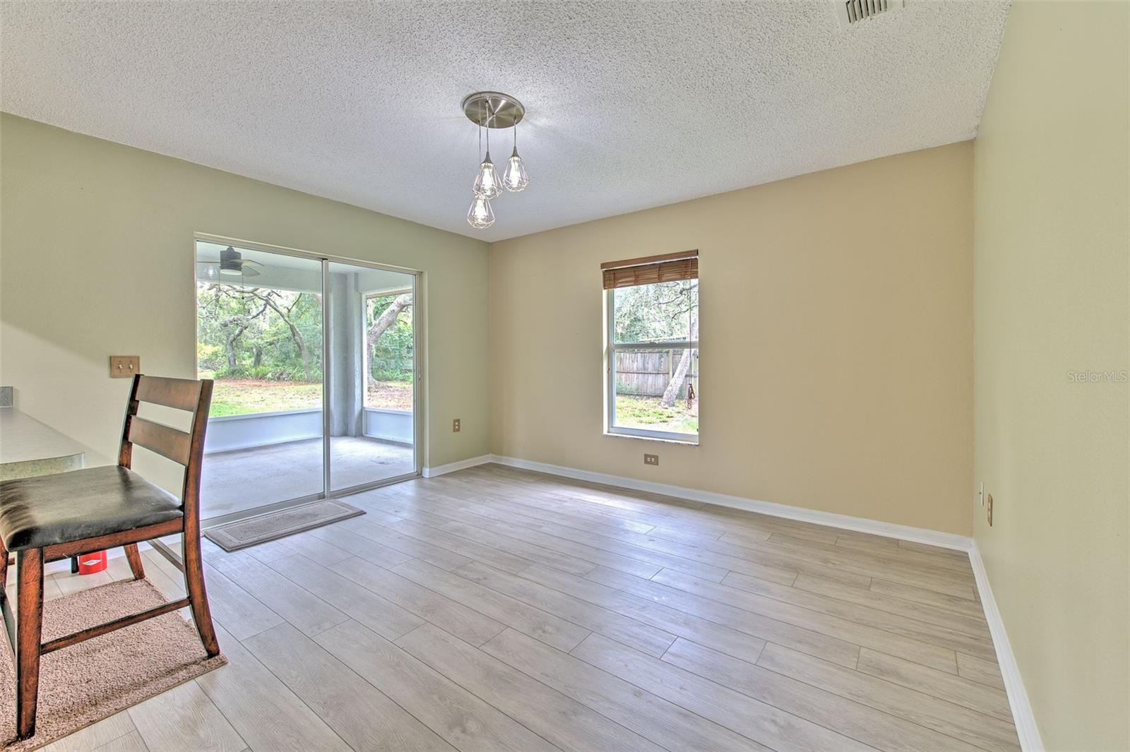 Image 12 of 26 For 11418 Balm Riverview Road