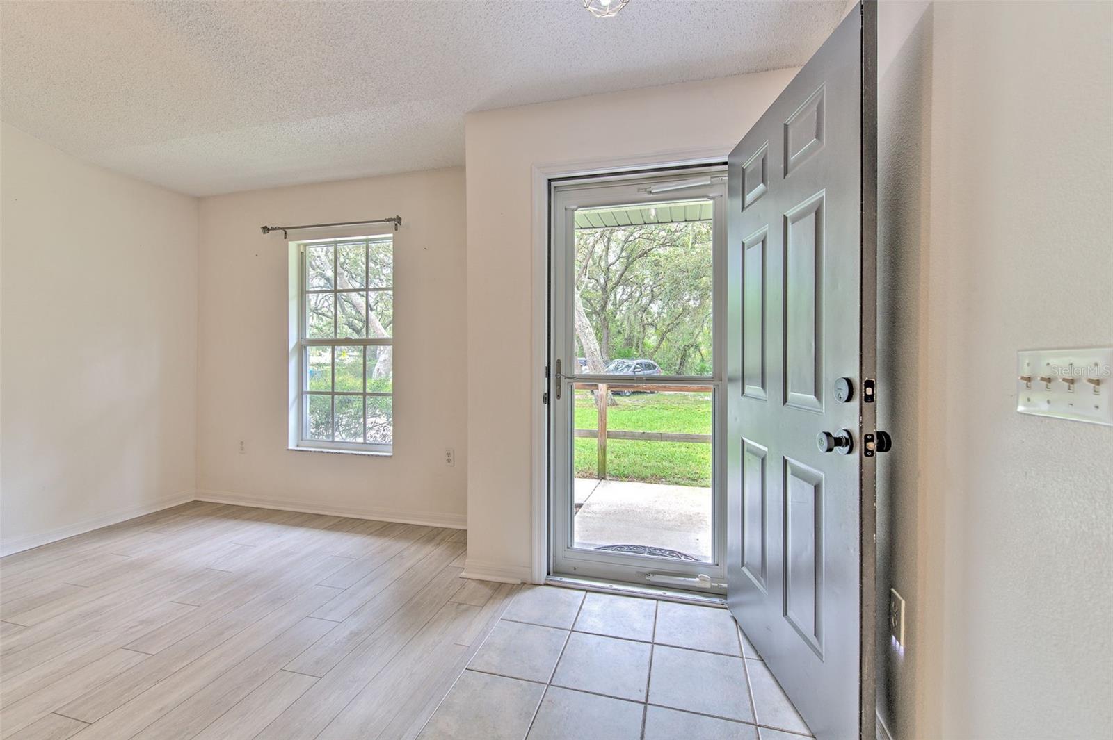 Image 4 of 26 For 11418 Balm Riverview Road