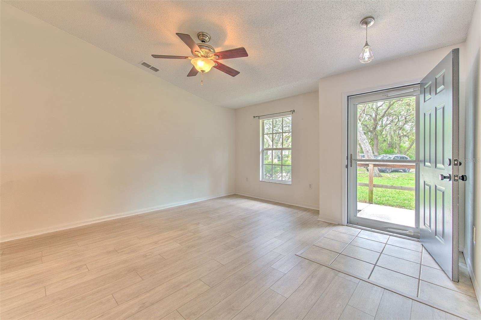 Image 5 of 26 For 11418 Balm Riverview Road