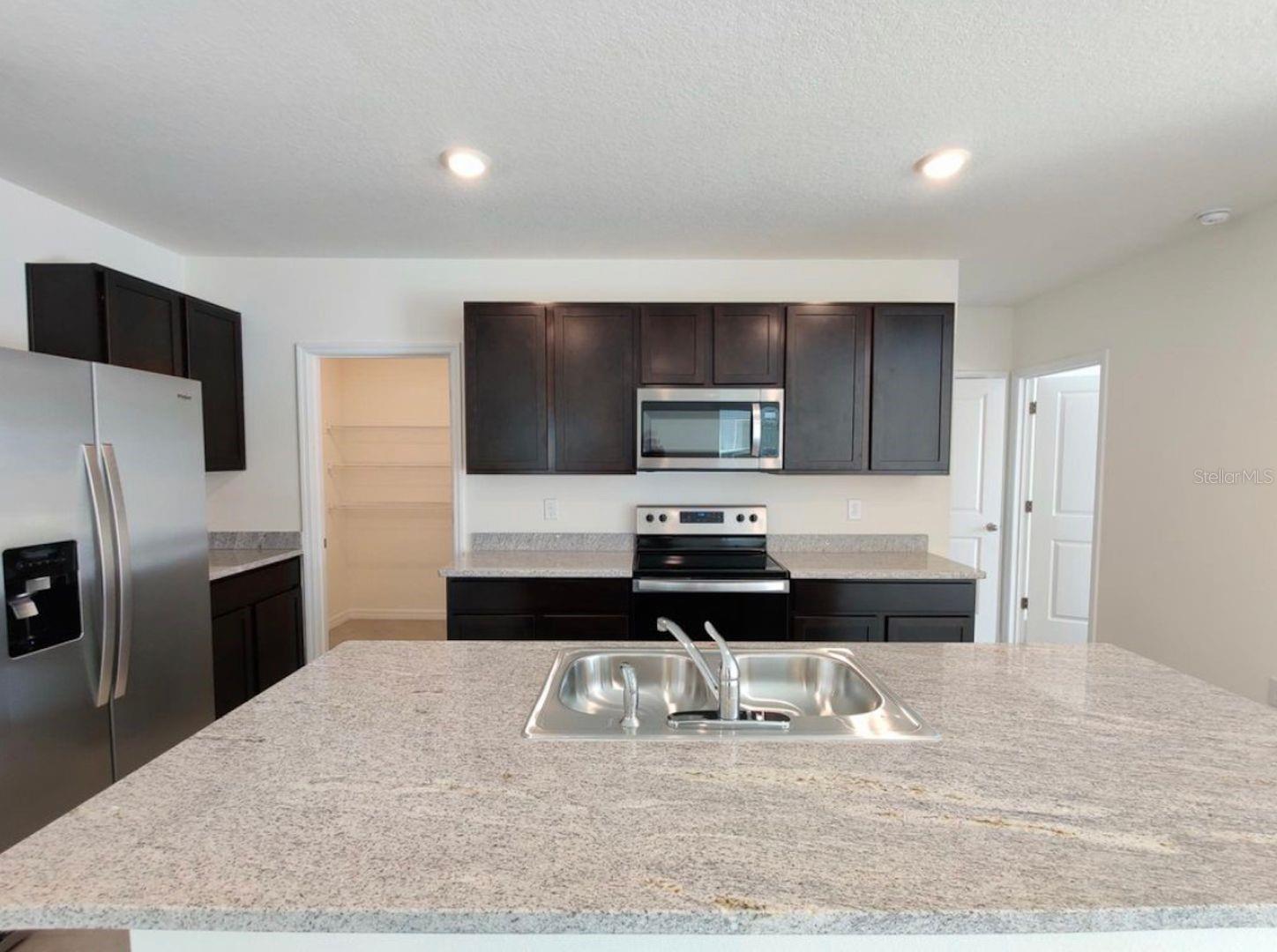 Image 7 of 32 For 34260 Jasper Stone Drive