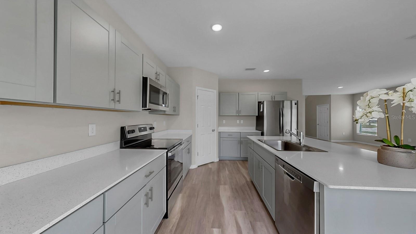 Image 18 of 72 For 13102 Zolo Springs Circle