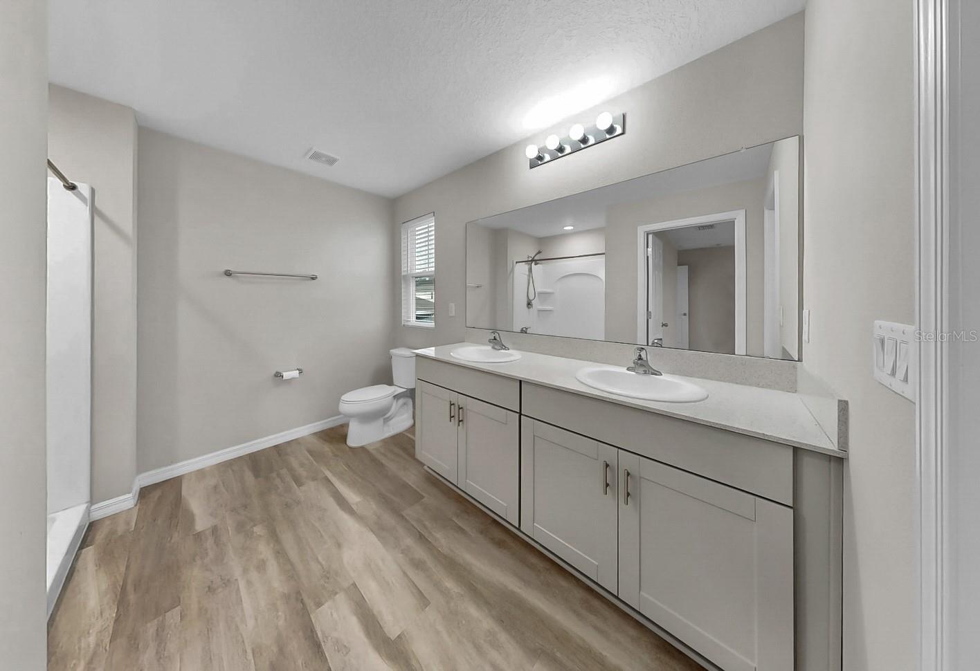 Image 28 of 72 For 13102 Zolo Springs Circle