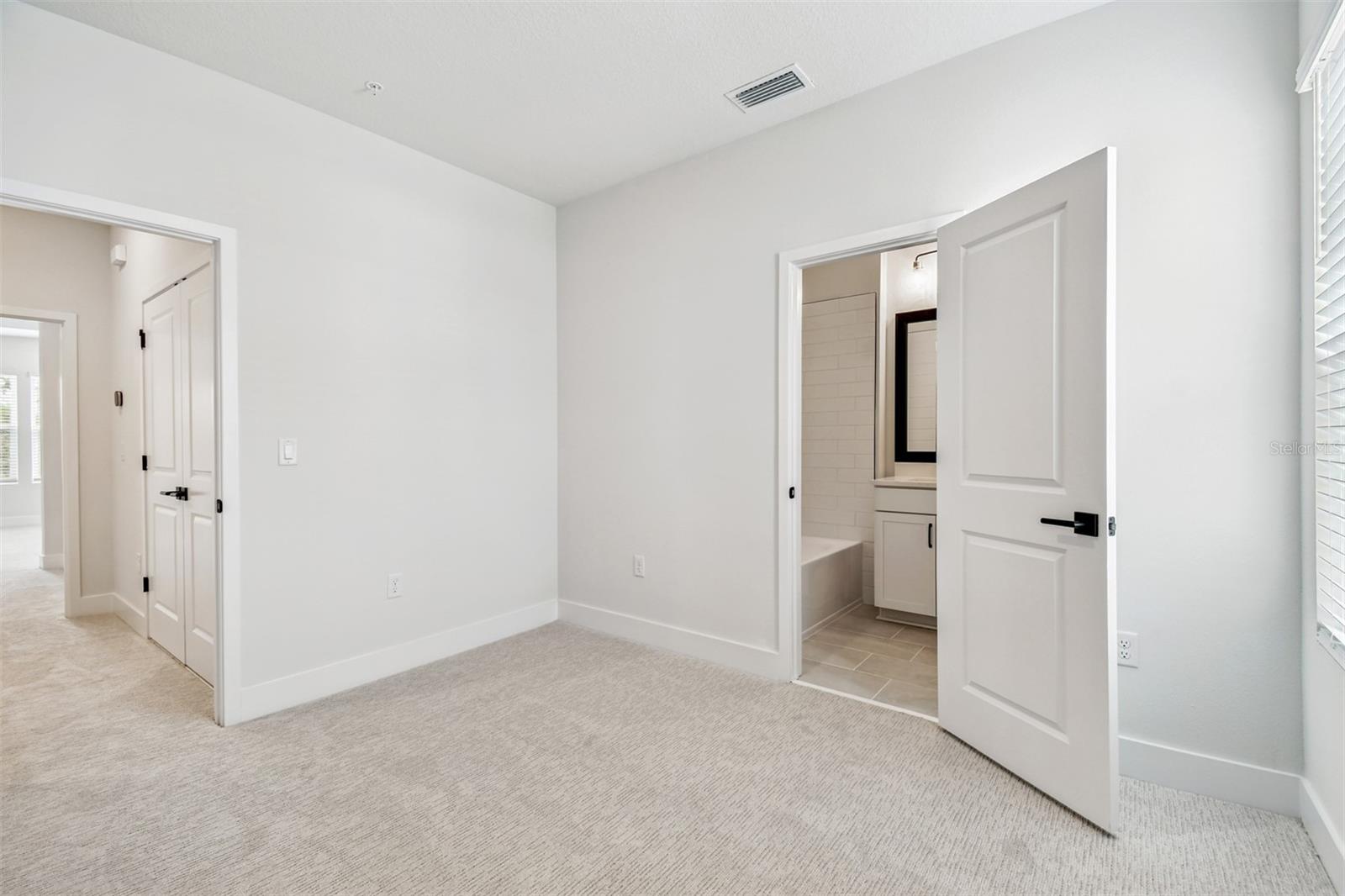 Image 33 of 51 For 475 31st Way N