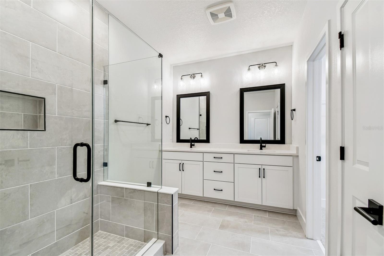 Image 37 of 51 For 475 31st Way N