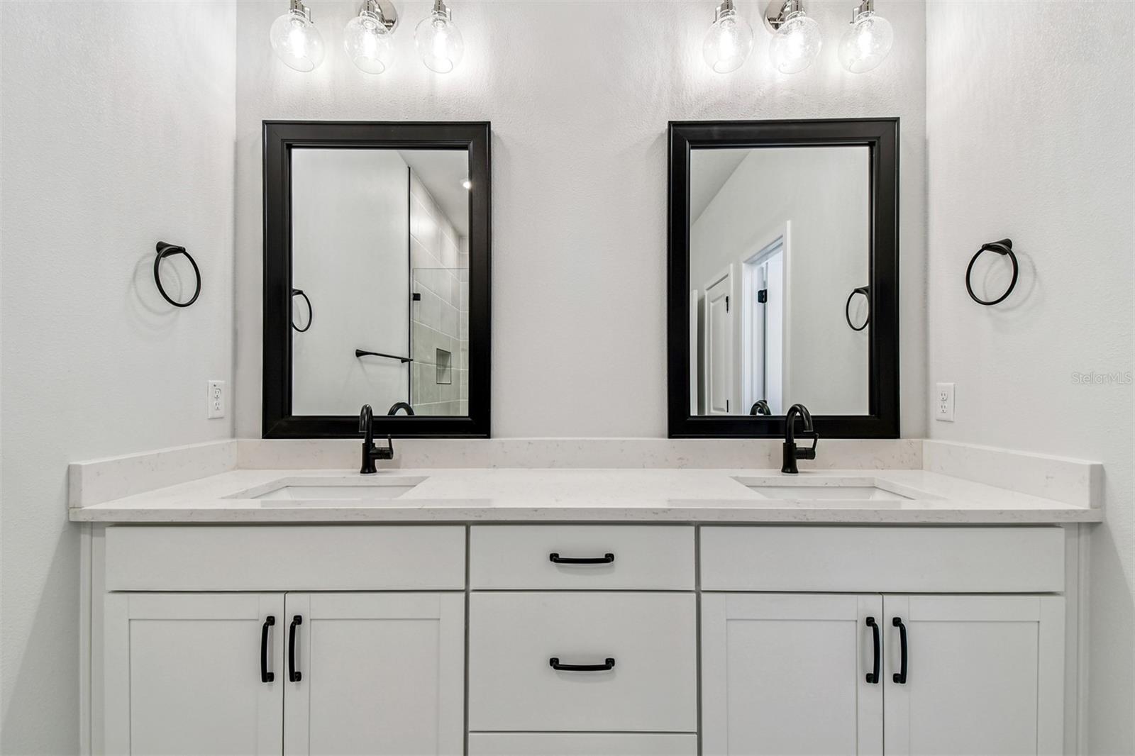 Image 38 of 51 For 475 31st Way N
