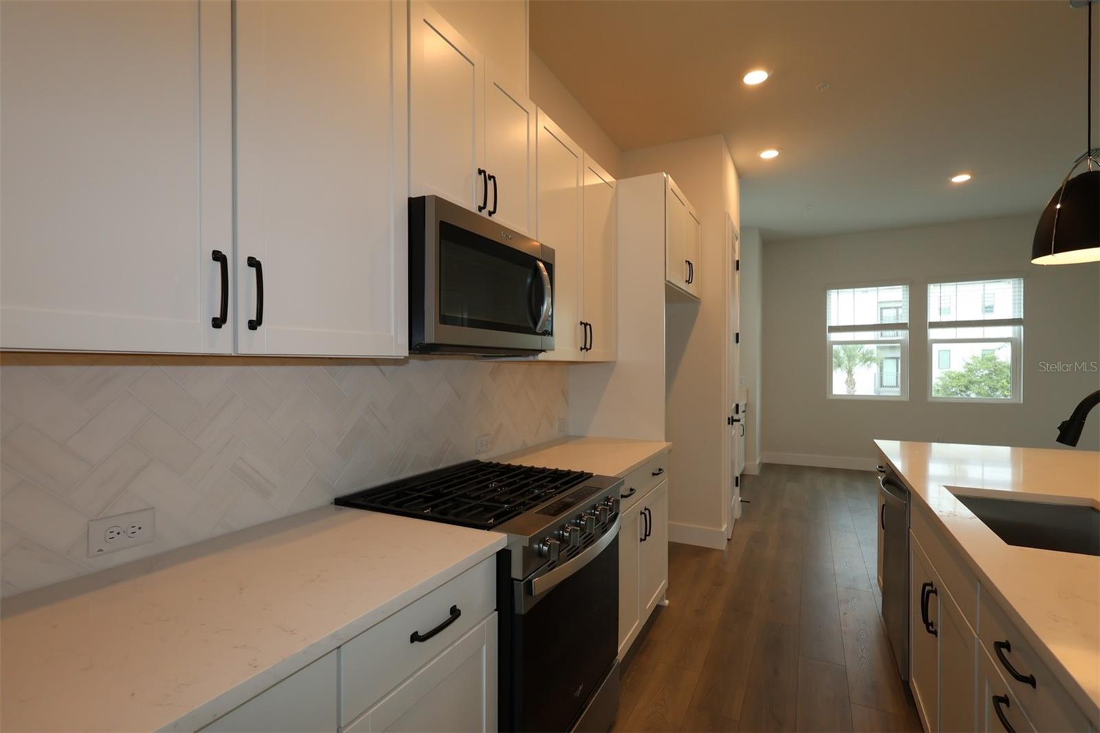 Image 7 of 28 For 475 31st Way N