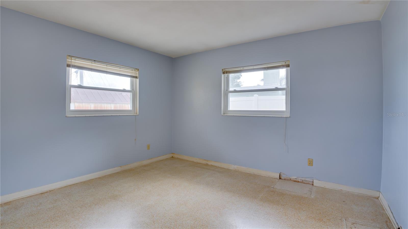 Image 33 of 46 For 1729 Kenilworth Drive