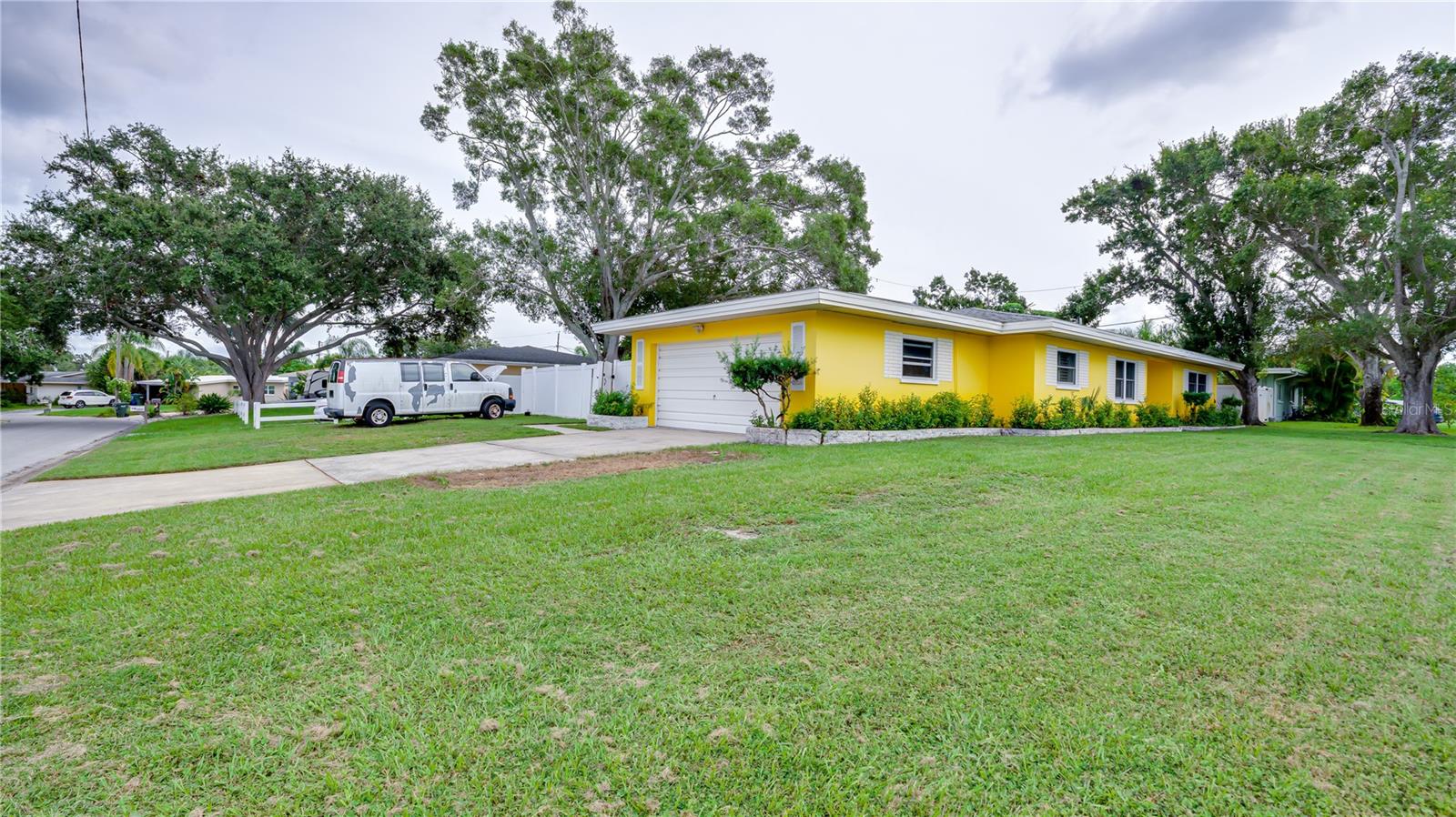 Image 5 of 46 For 1729 Kenilworth Drive