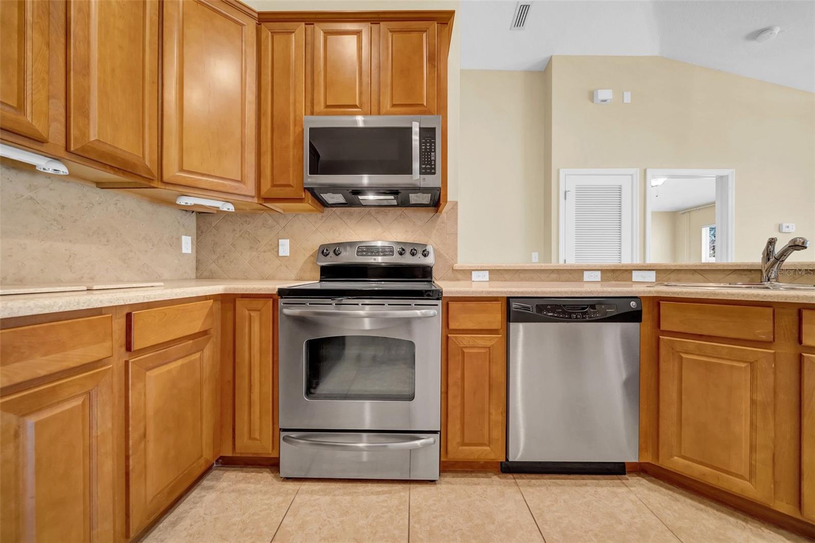 Image 13 of 43 For 7001 Interbay Boulevard 229
