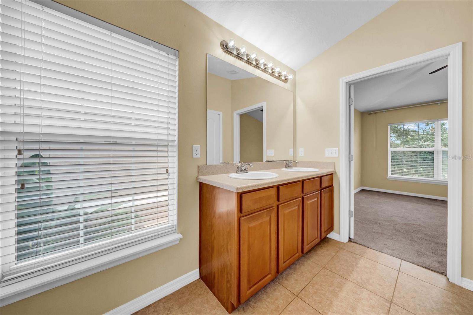 Image 20 of 43 For 7001 Interbay Boulevard 229