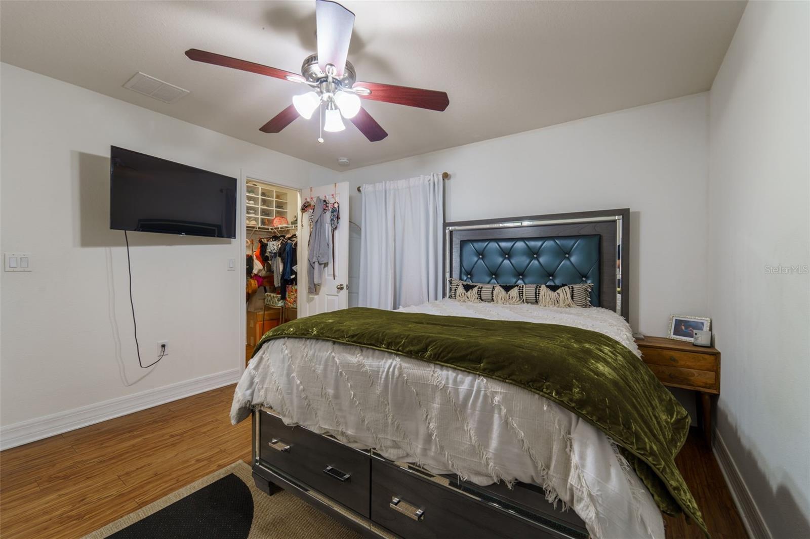 Image 19 of 31 For 3413 54th Street B