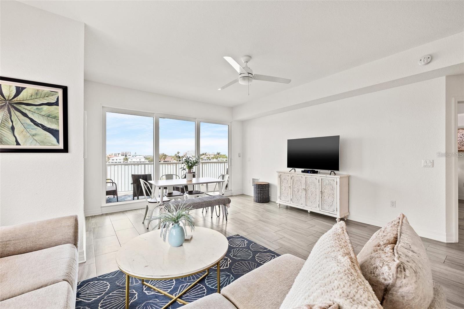 Image 11 of 55 For 706 Bayway Boulevard 301