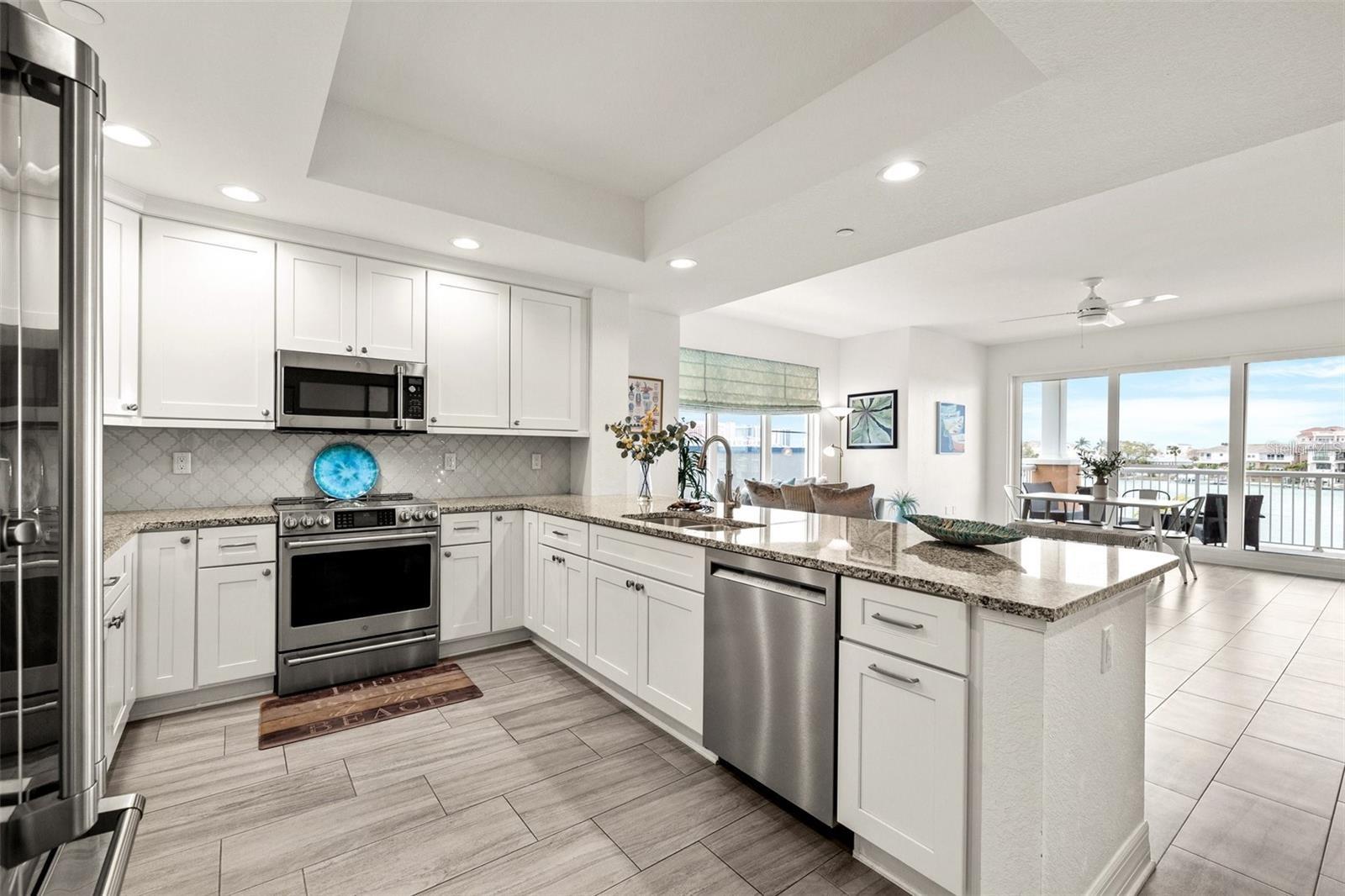 Image 18 of 55 For 706 Bayway Boulevard 301