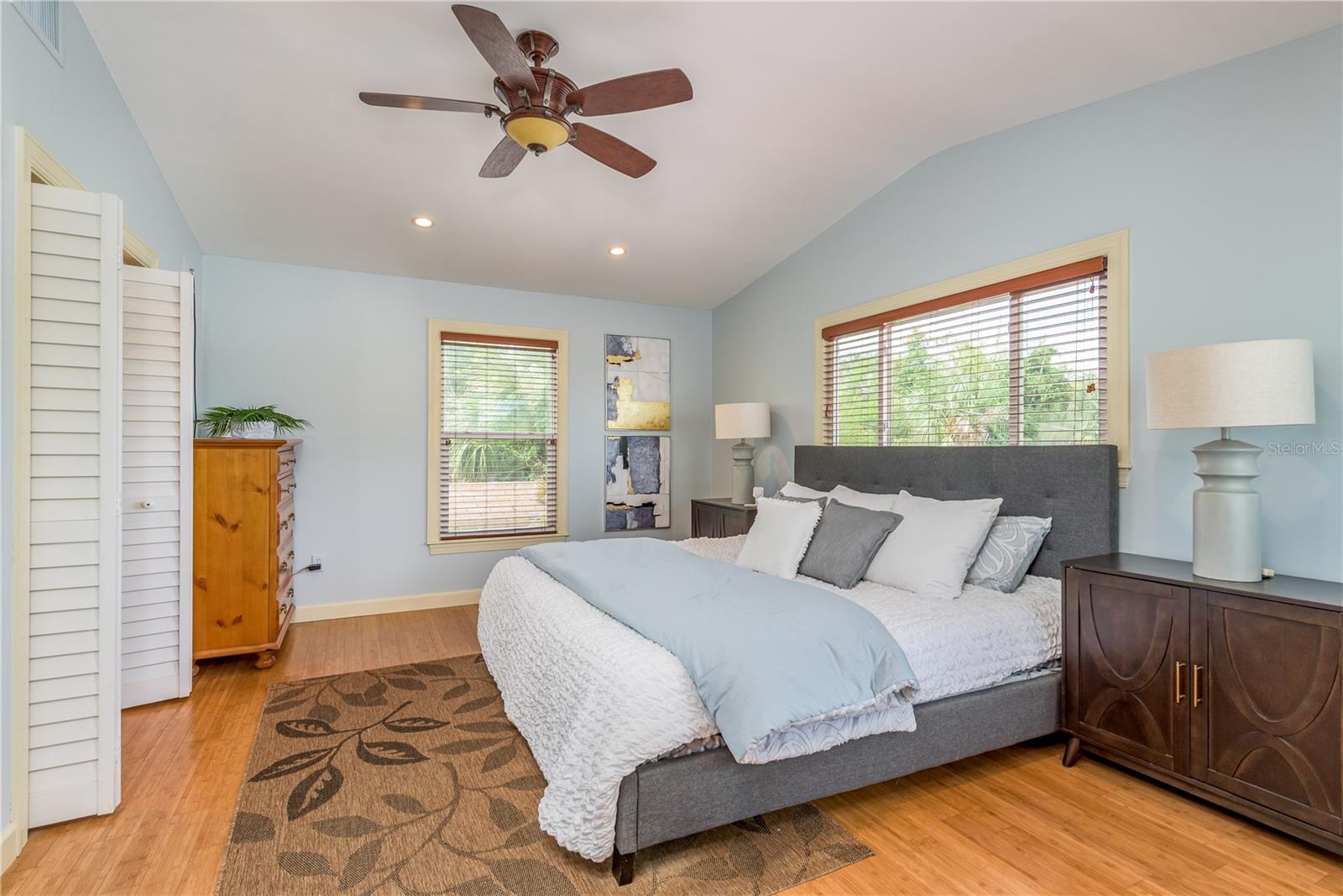Image 18 of 63 For 2815 45th Street S