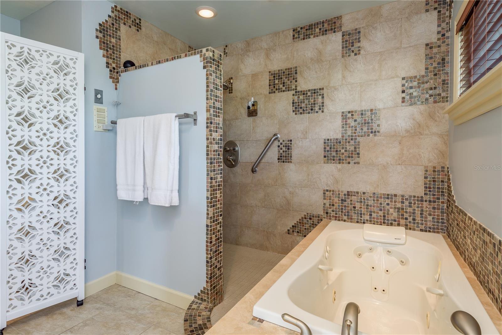 Image 22 of 63 For 2815 45th Street S