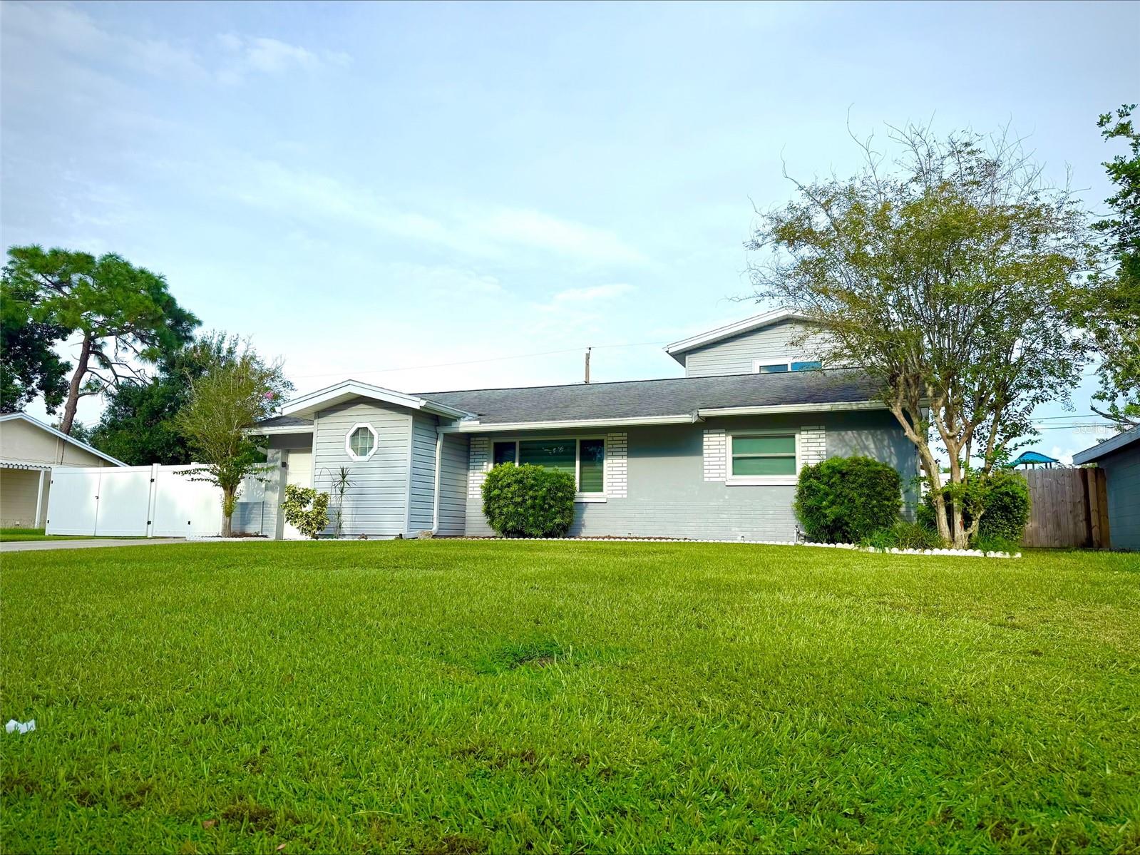 Image 2 of 30 For 6615 27th Street N