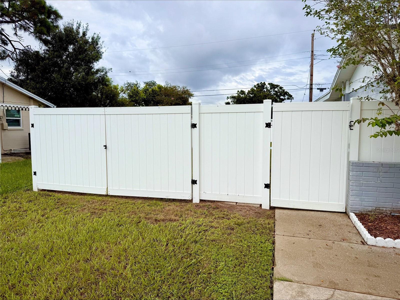 Image 27 of 30 For 6615 27th Street N