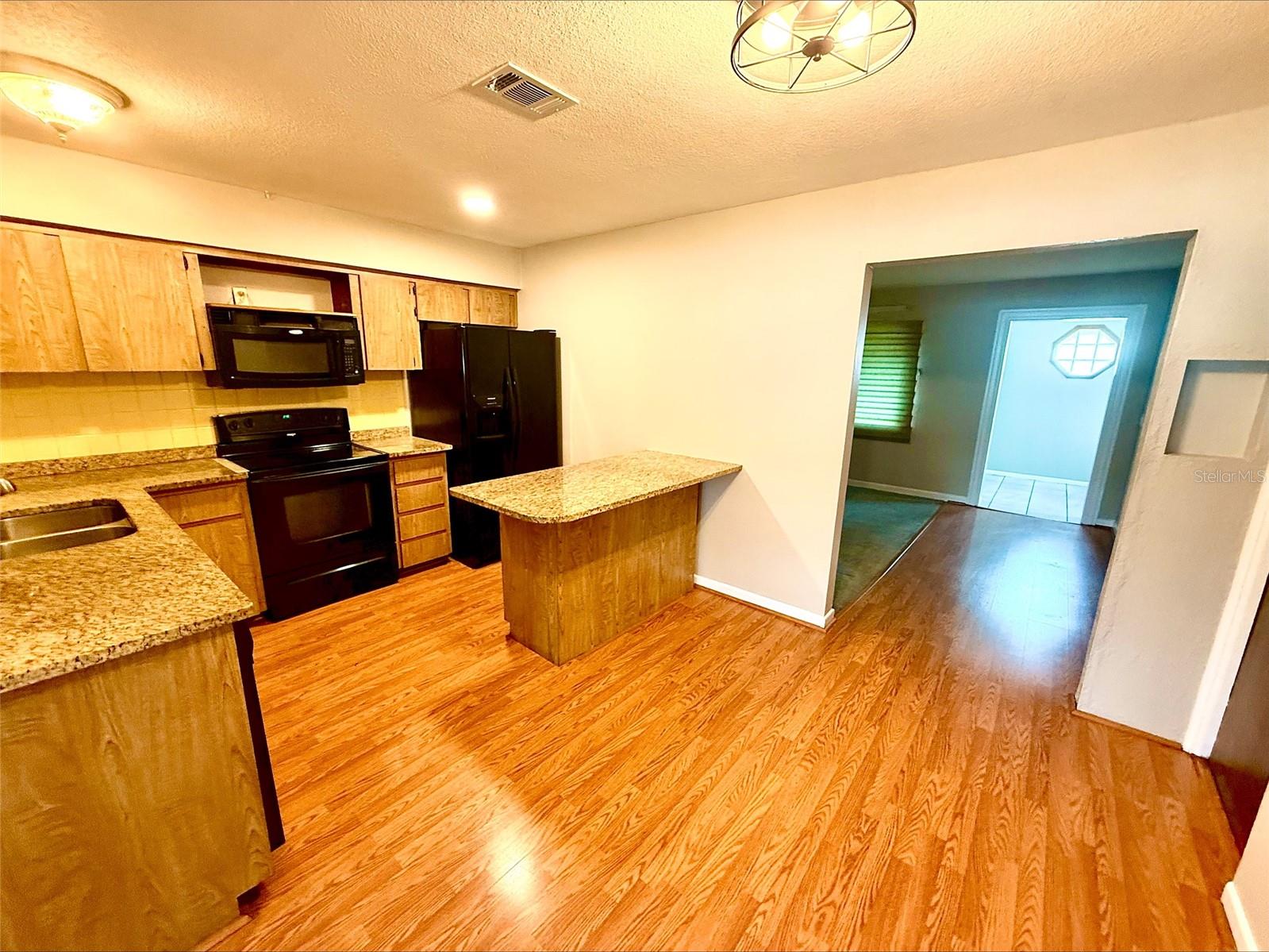 Image 5 of 30 For 6615 27th Street N