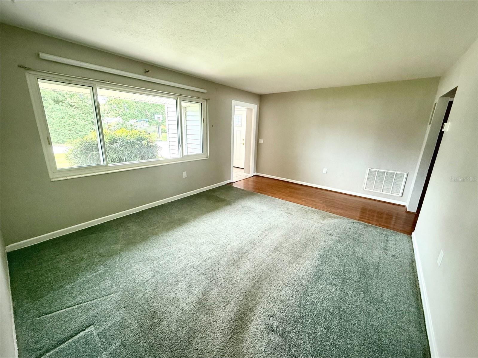 Image 6 of 30 For 6615 27th Street N