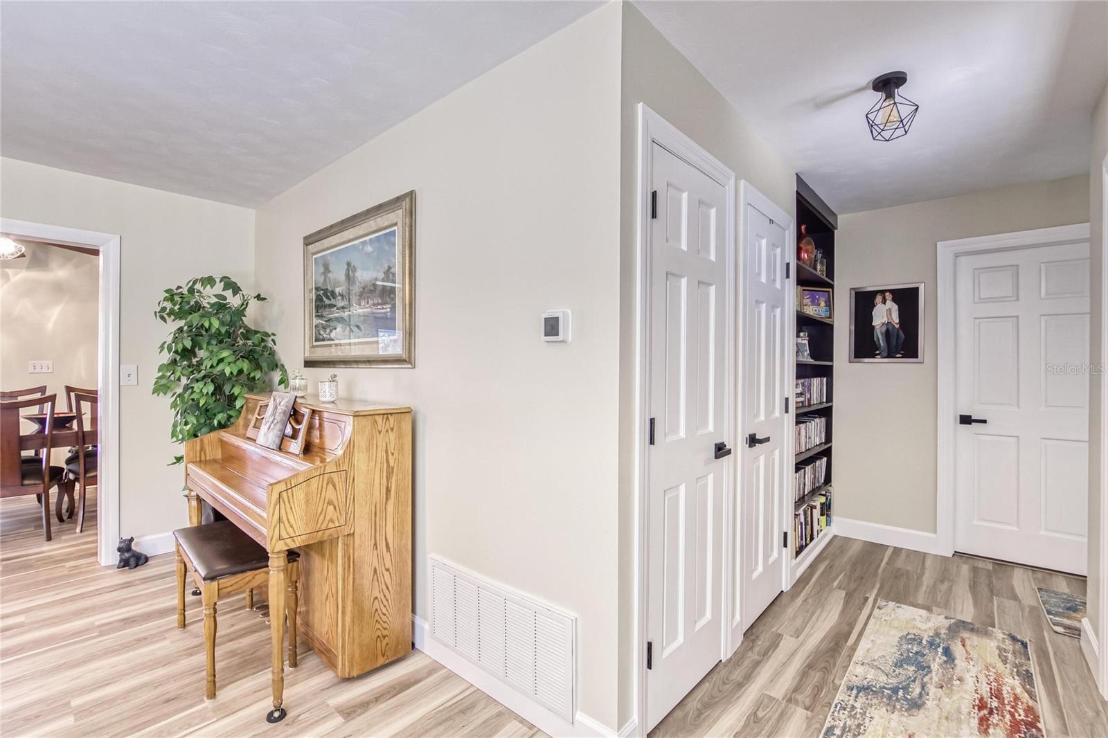 Image 10 of 40 For 207 Glendale Drive