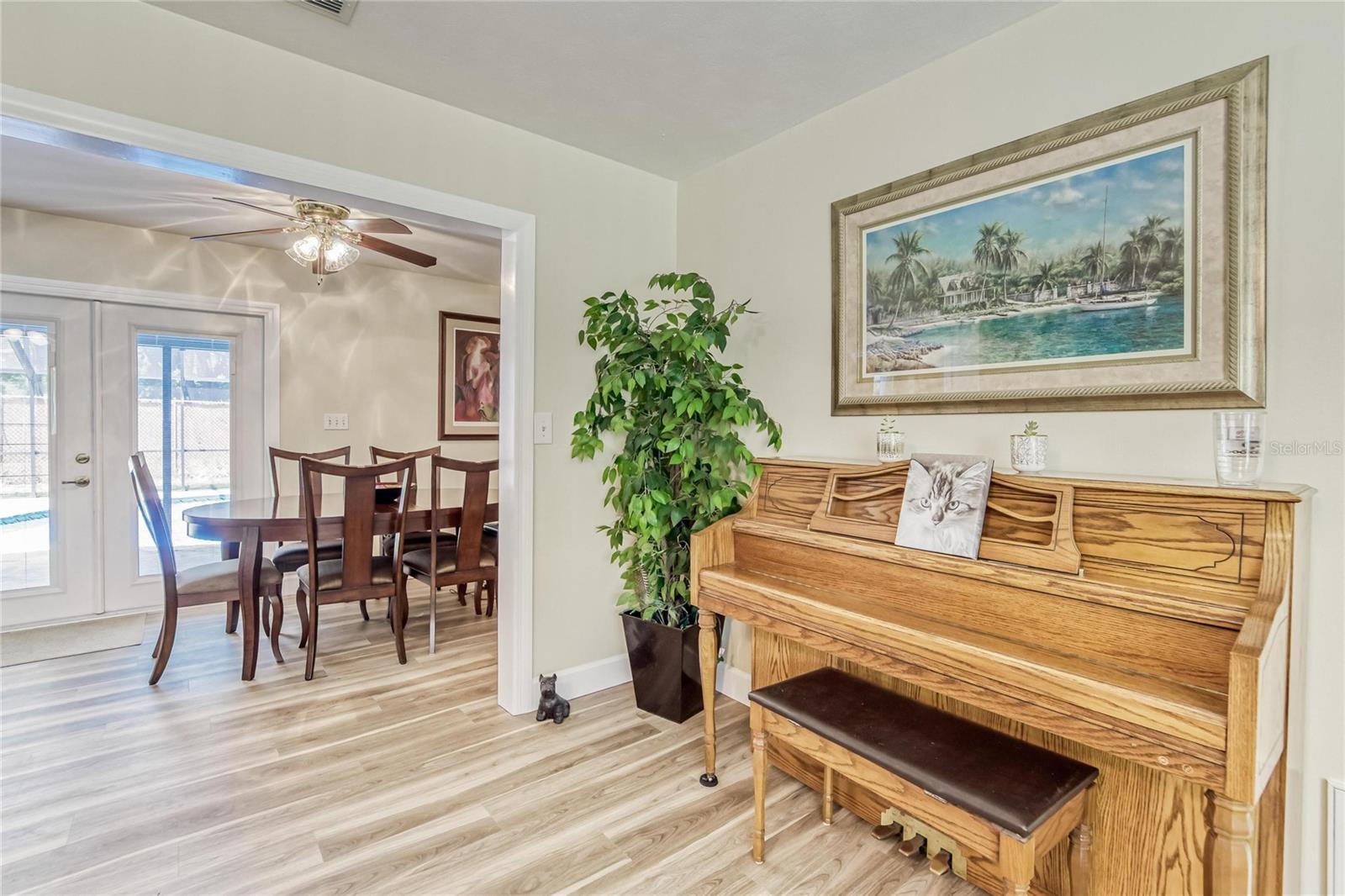 Image 11 of 40 For 207 Glendale Drive