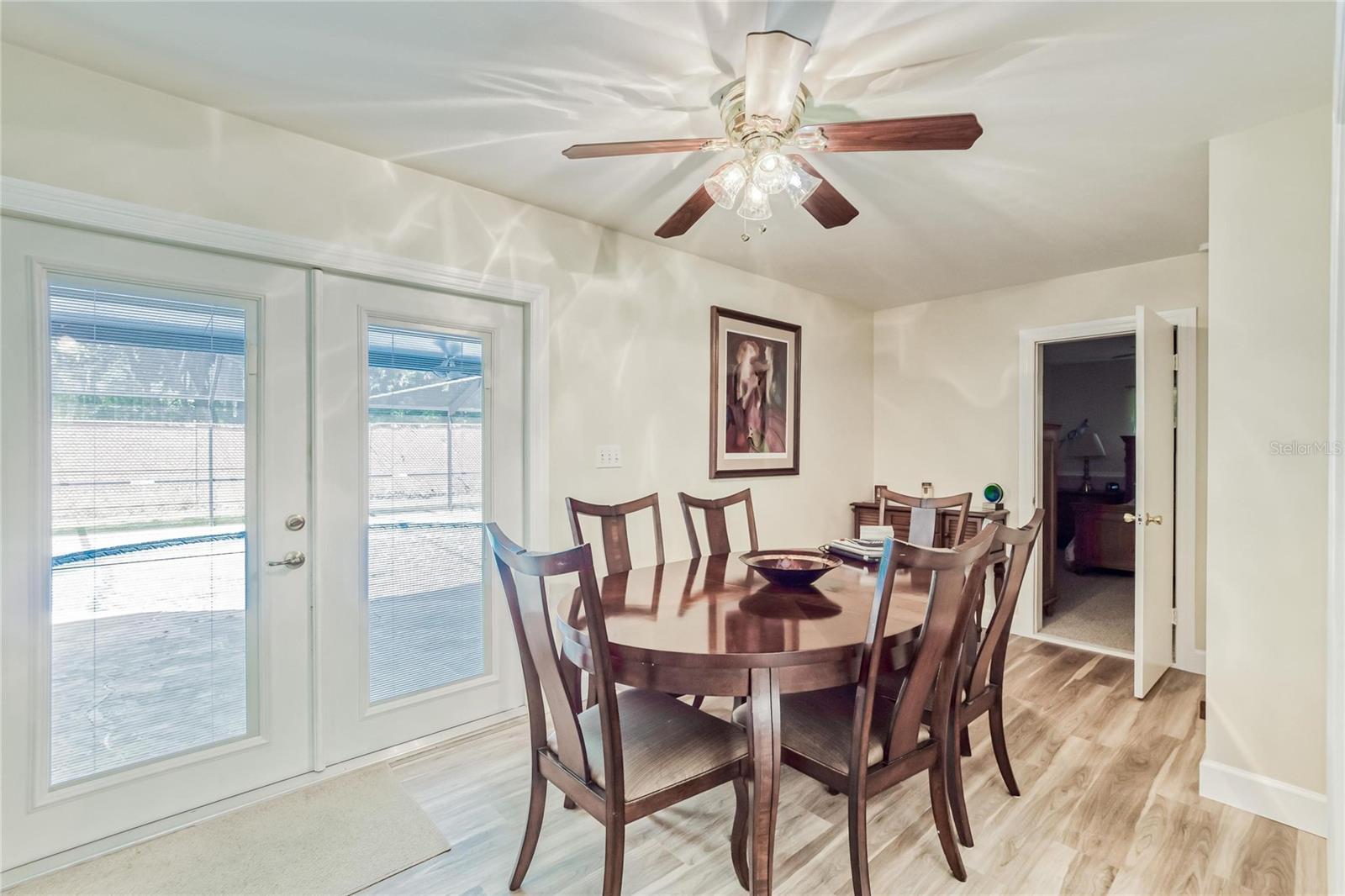 Image 12 of 40 For 207 Glendale Drive