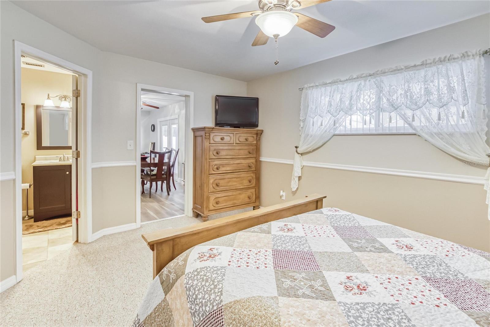 Image 23 of 40 For 207 Glendale Drive