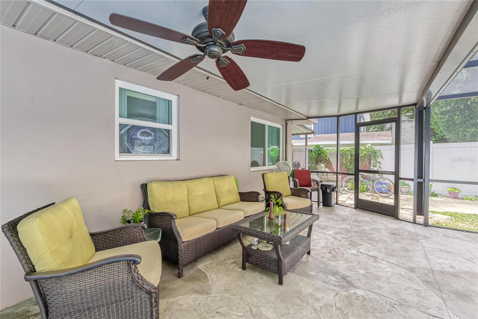 Image 33 of 40 For 207 Glendale Drive