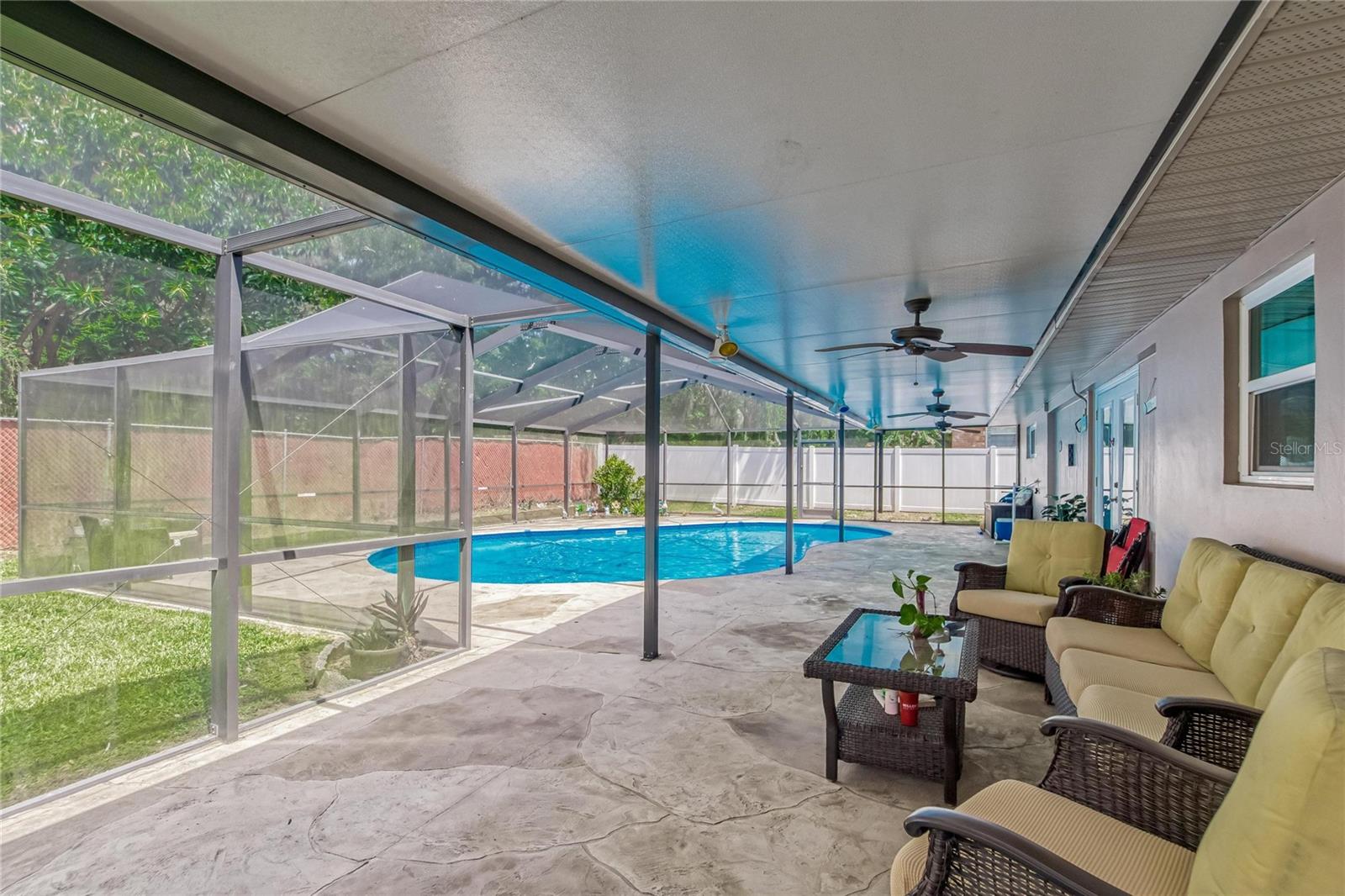 Image 34 of 40 For 207 Glendale Drive