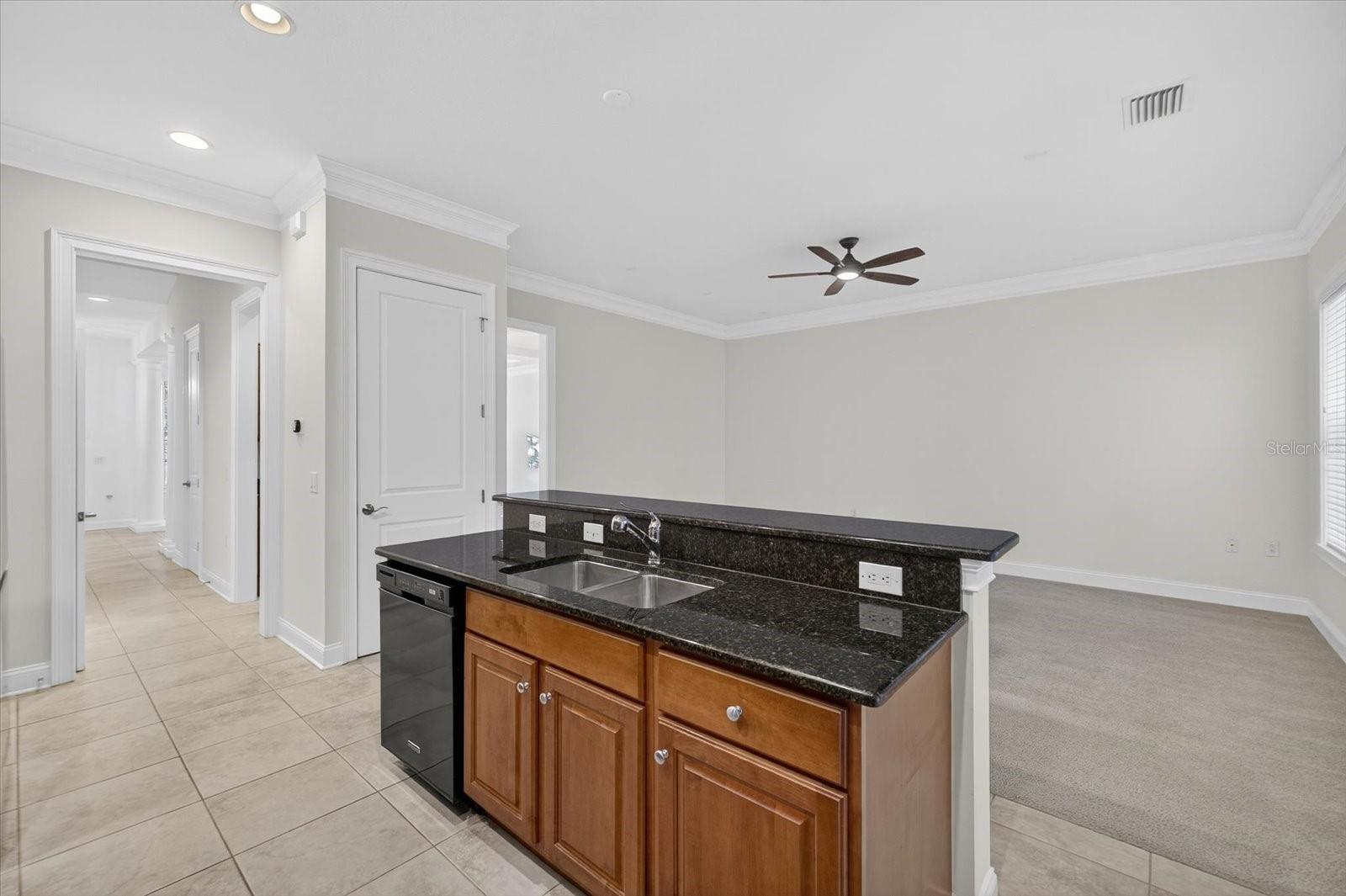 Image 10 of 47 For 195 Newbury Place N