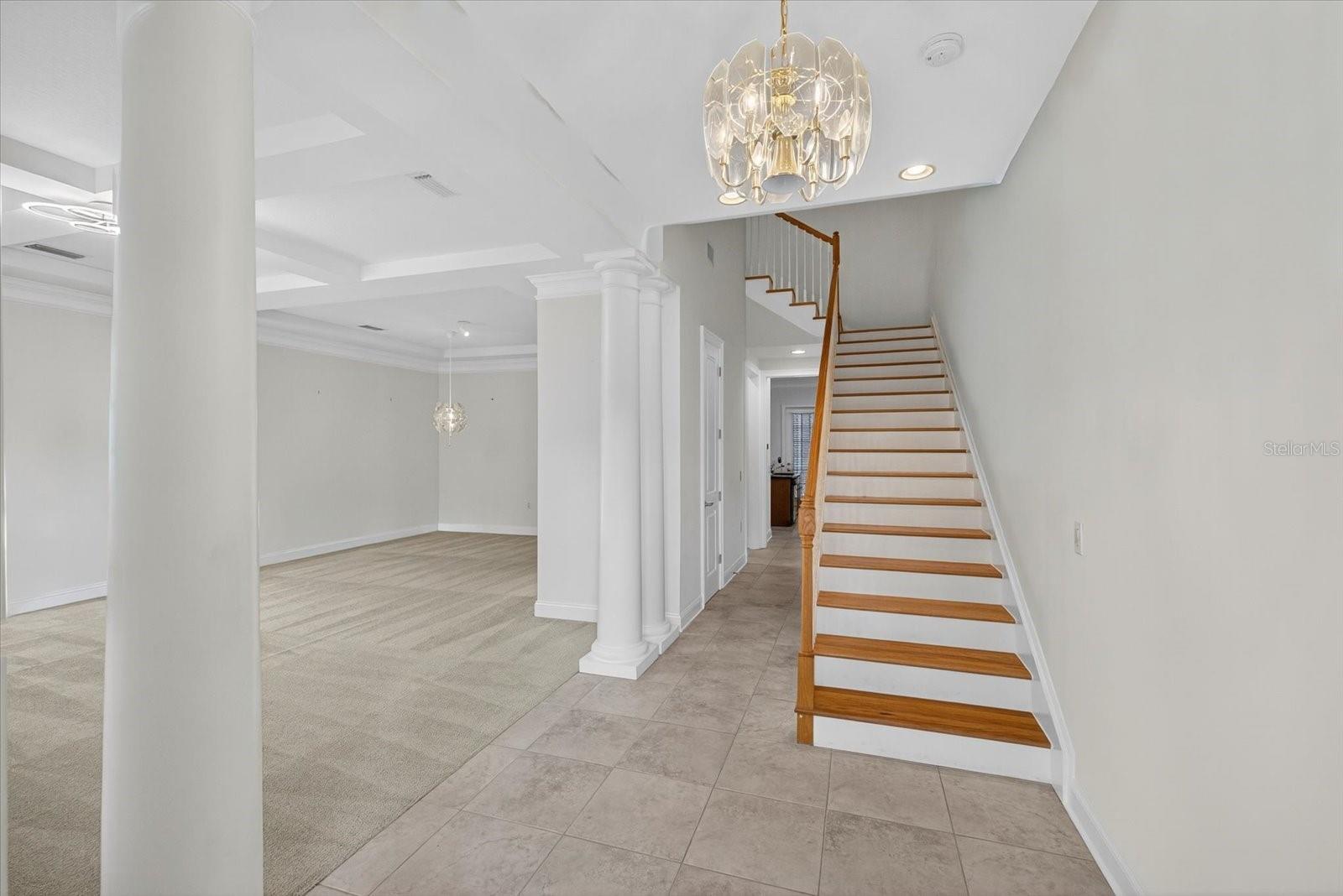 Image 3 of 47 For 195 Newbury Place N