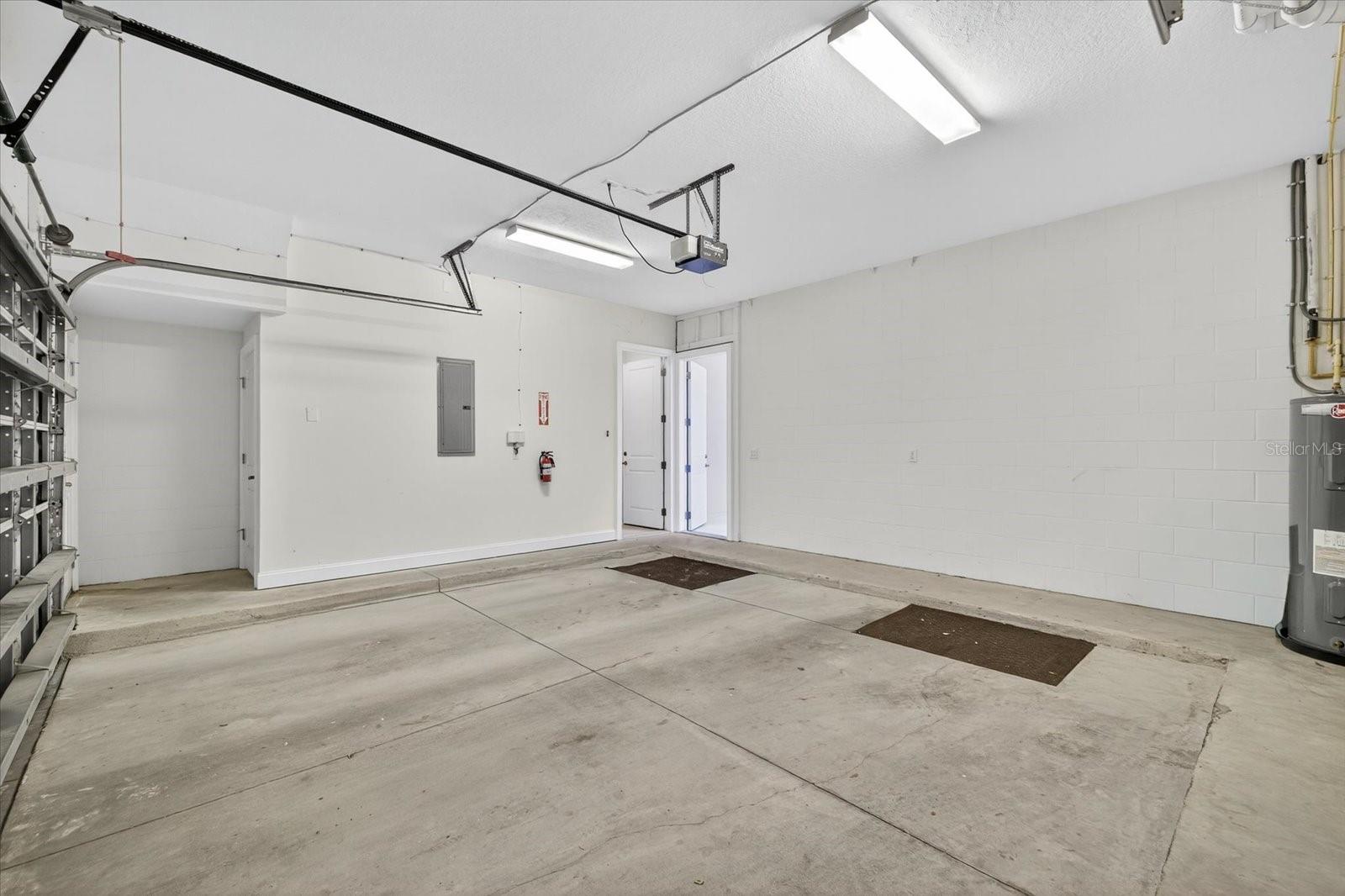 Image 37 of 47 For 195 Newbury Place N