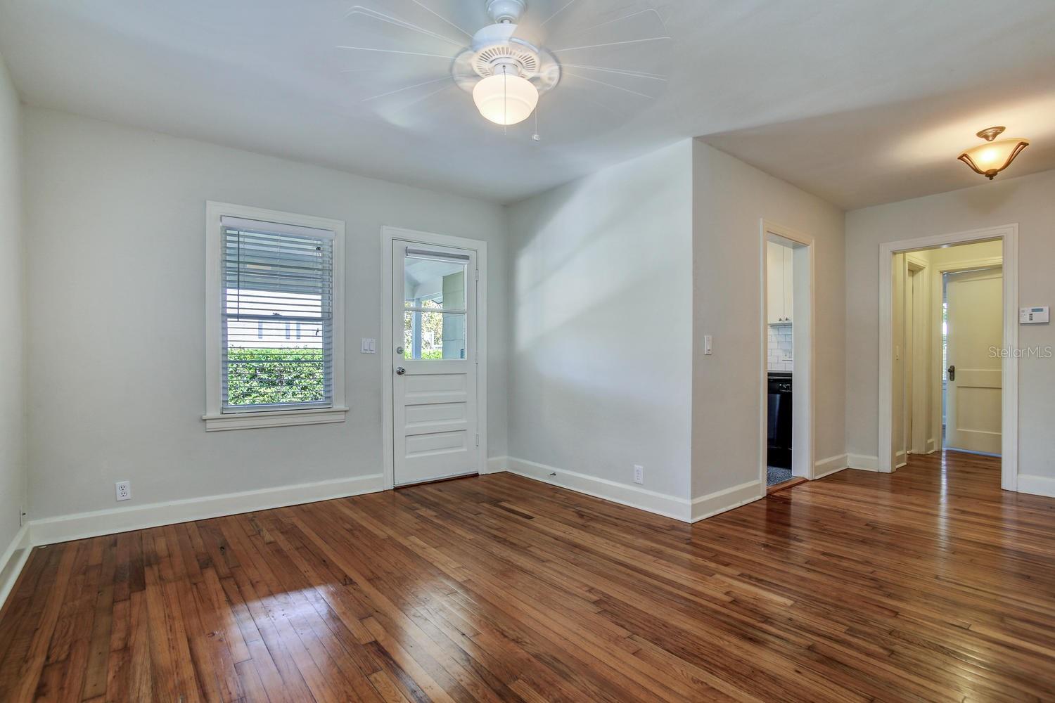 Image 10 of 52 For 404 Westland Avenue 1