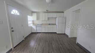 Listing photo id 0 for 38236 Fir Avenue 38240