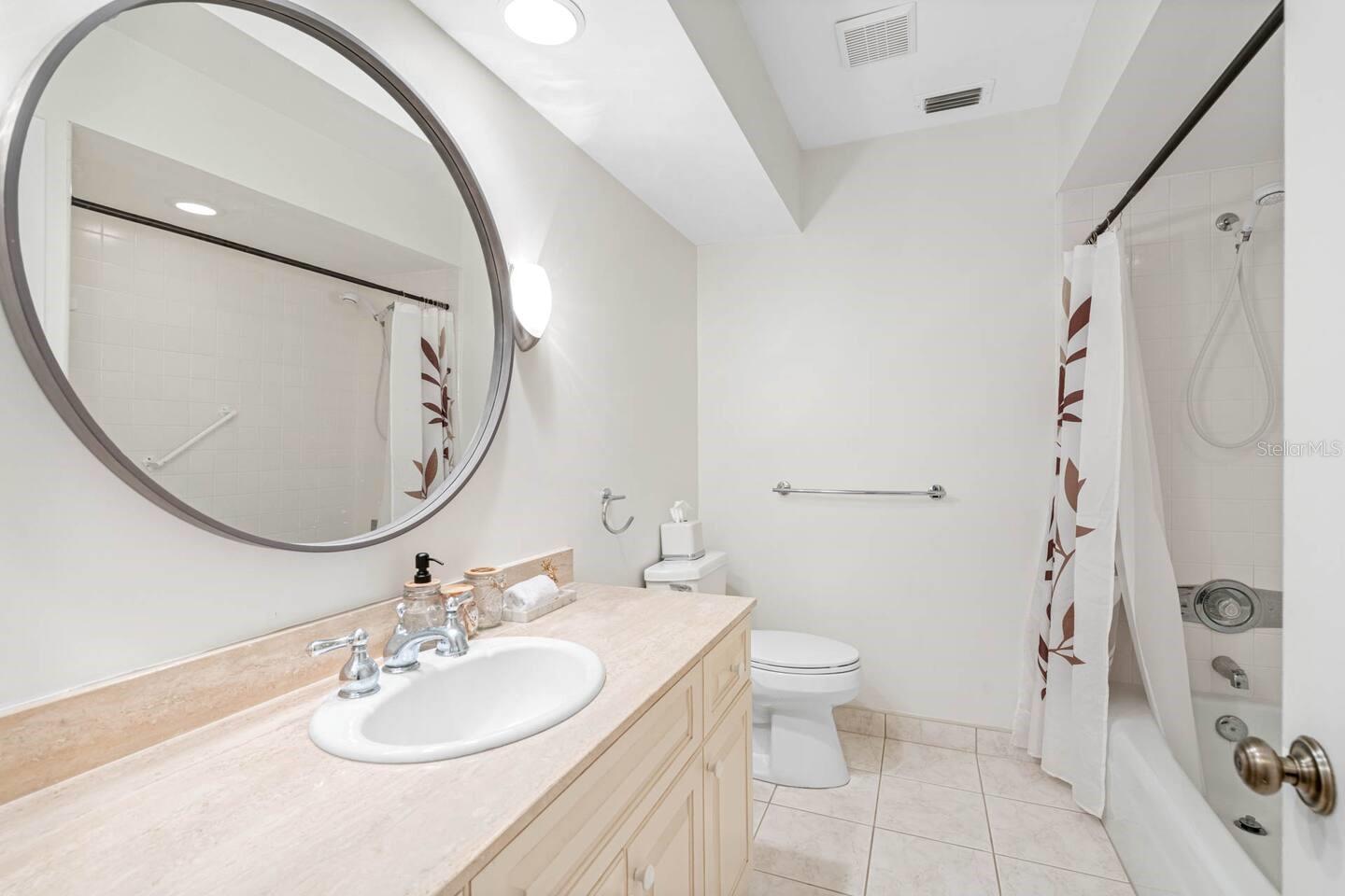 Listing photo id 15 for 487 Island Way