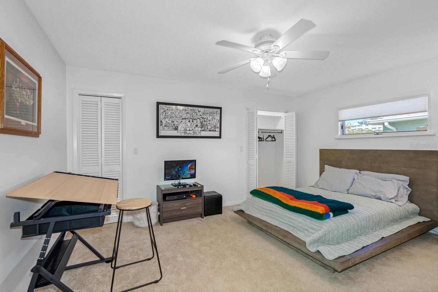 Listing photo id 17 for 487 Island Way