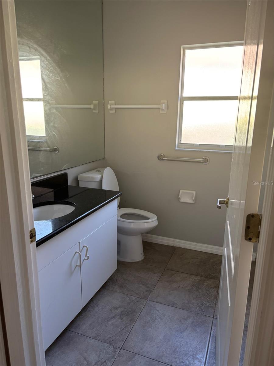 Image 32 of 37 For 16512 Blenheim Drive